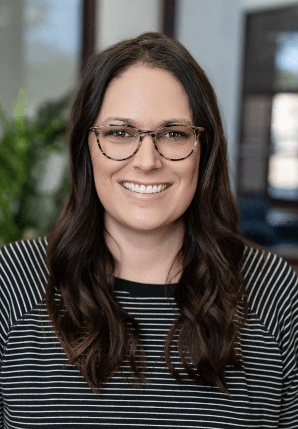 Headshot of Jessi Robson